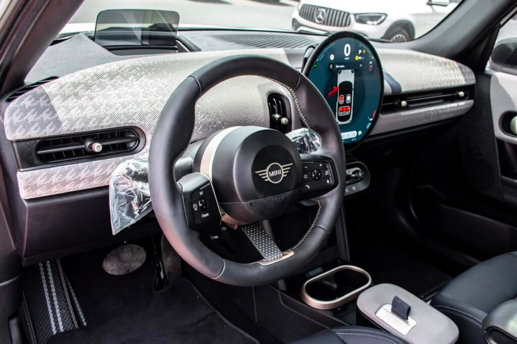 MINI COOPER S 2025 low mileage